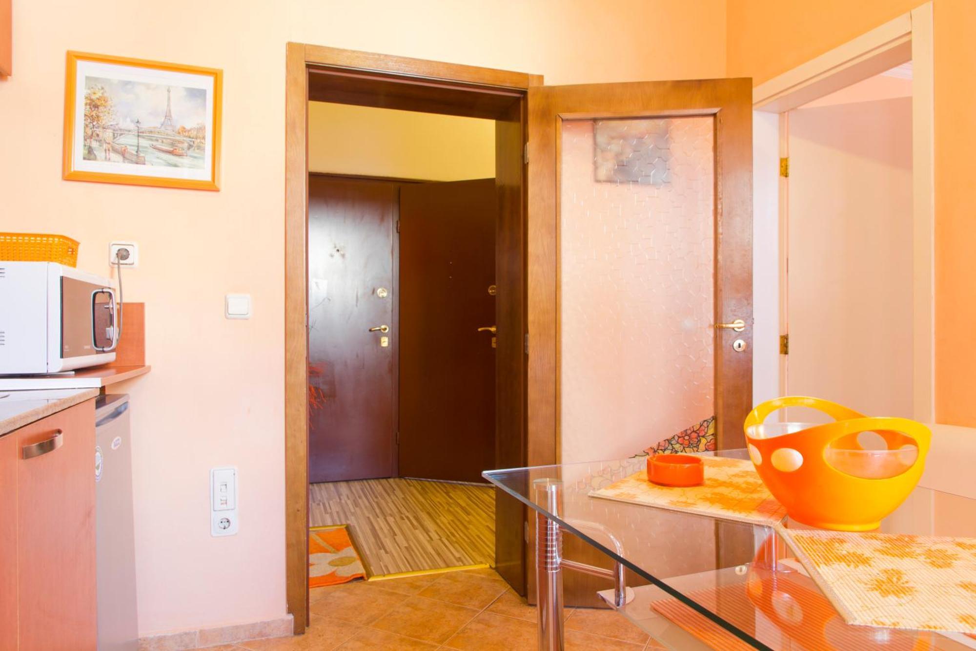 Orange Flower Apartment Sofia