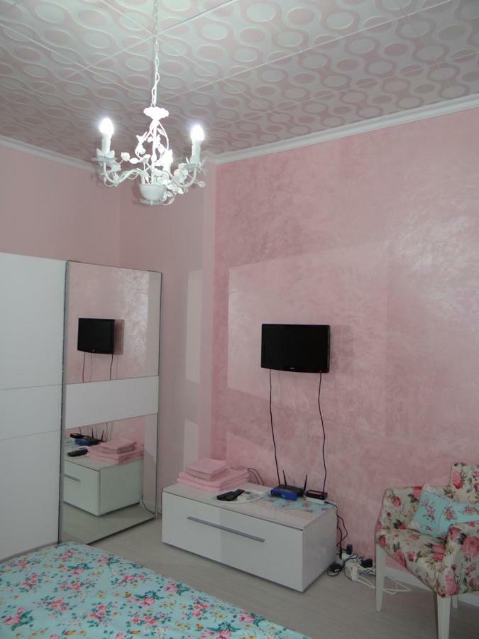 Orange Flower Apartment