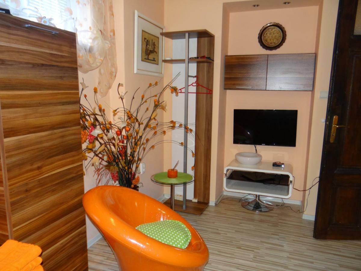 Orange Flower Apartment
